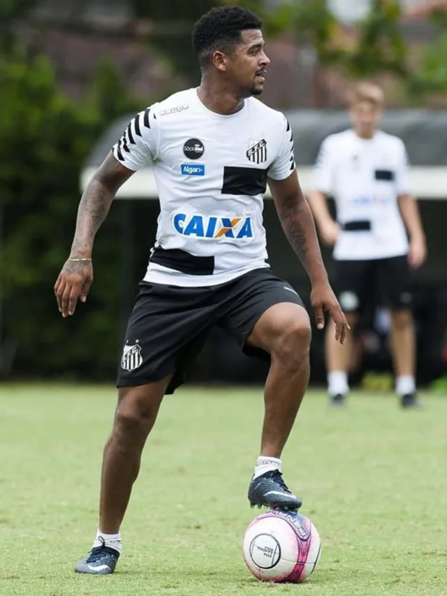 Santos fecha lista do Paulistão sem meia desejado e aposta em Diogo Vitor