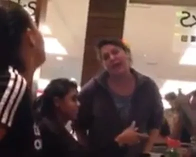 "Abaixa a bola, pobre": vídeo de bate-boca em shopping ganha repercussão na internet