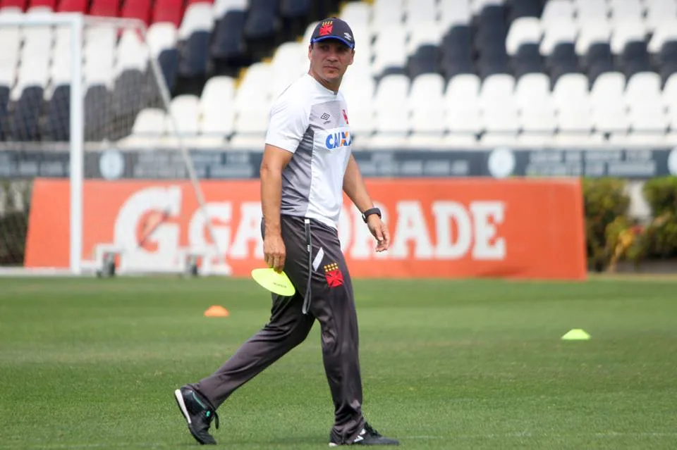 Zé Ricardo cobra bom início de temporada