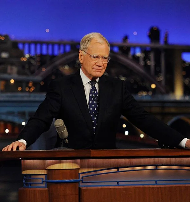 Cenário de Late Show teria sido visto no lixo após despedida de David Letterman