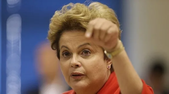 'Acho lamentável porque é insustentável', diz Dilma sobre reajuste do Judiciário