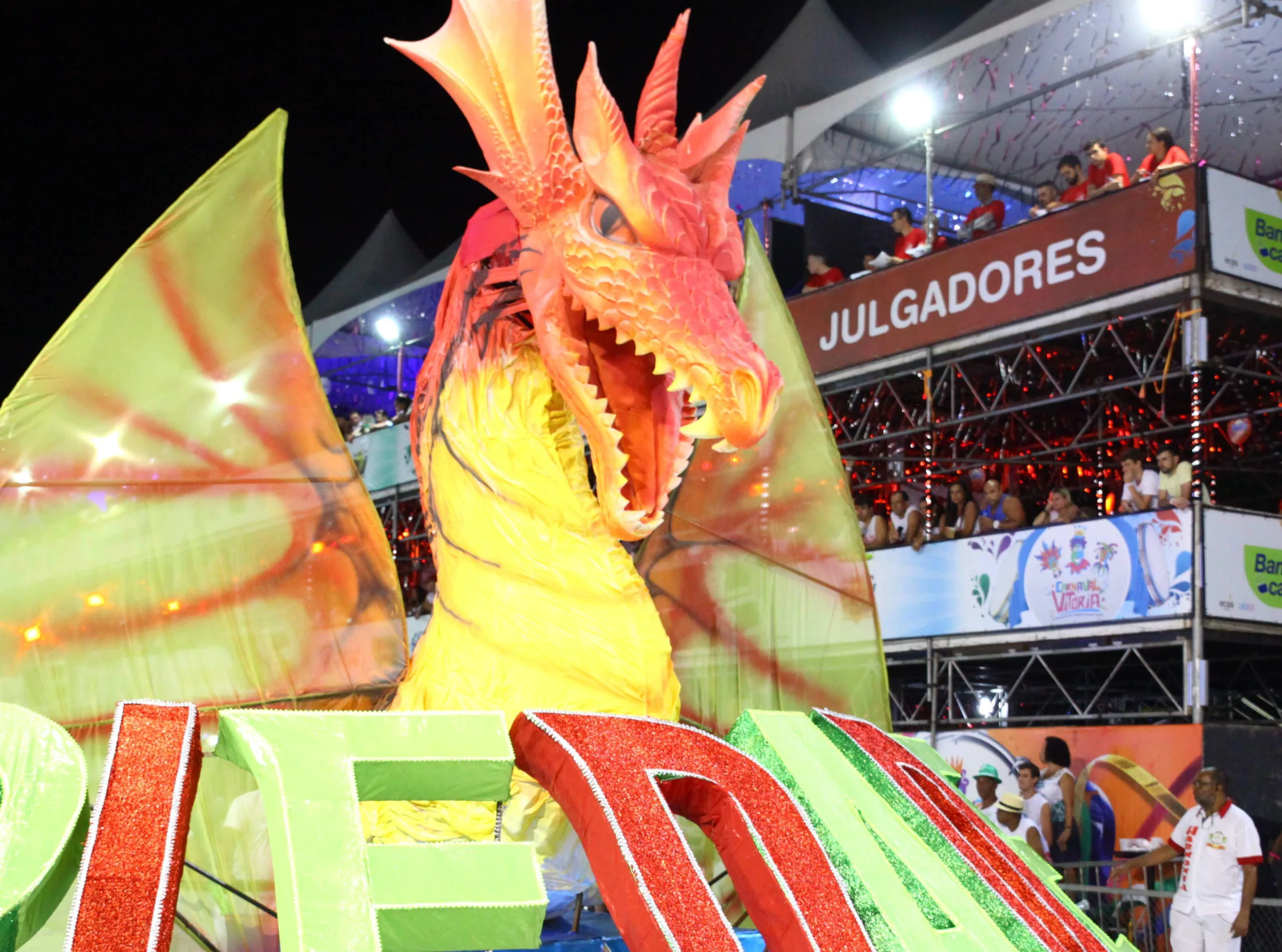 Confira quais as opções de ingressos que restam para curtir o Carnaval de Vitória