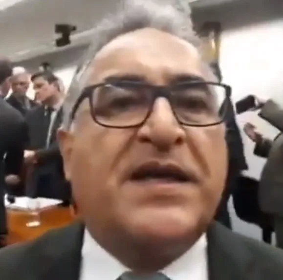 Deputado psolista se retrata por entrevista na qual disse que Bolsonaro "está pra morrer"