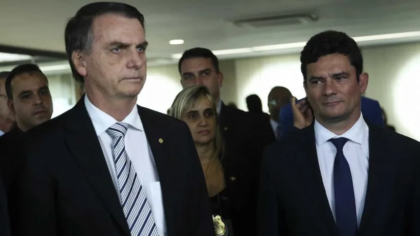 Jair Bolsonaro sanciona projeto anticrime de Moro com 25 vetos