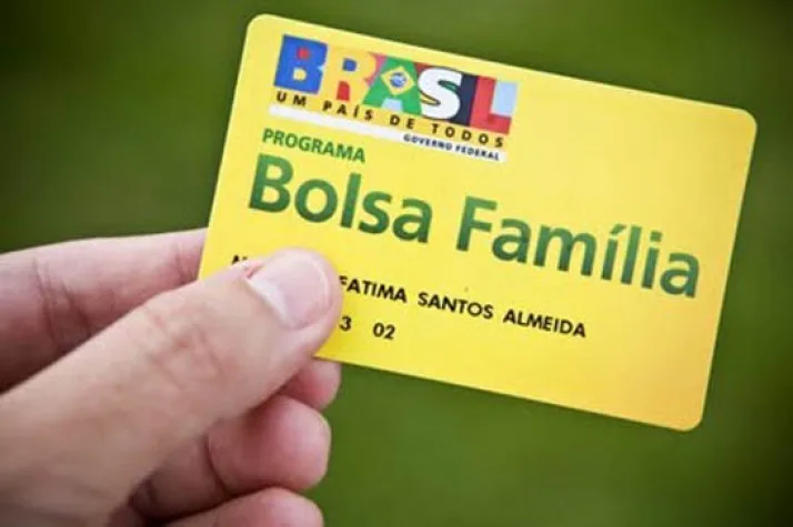 Mais de 8 mil famílias podem ter cartão do Programa Bolsa Família bloqueado em Cariacica