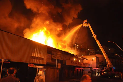 Vinte anos após incêndio, comerciantes querem que Vila Rubim se torne destaque nos pontos turísticos