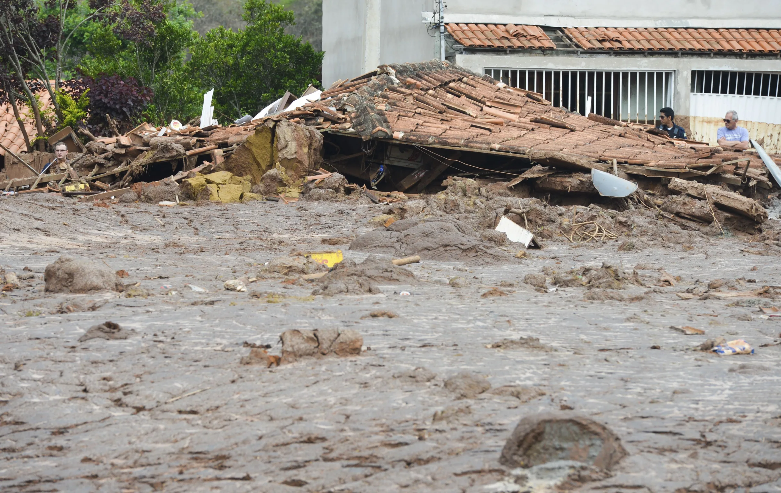 Mariana (MG) – Distrito de Bento Rodrigues, em Mariana (MG), atingido pelo rompimento de duas barragens de rejeitos da mineradora Samarco (Antonio Cruz/Agência Brasil)