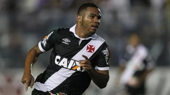 Vasco derrota o Vila Nova e fica a um empate do acesso