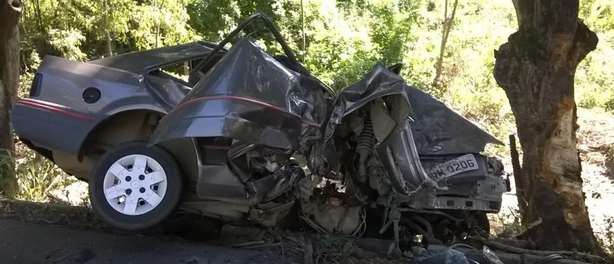 Acidente deixa mãe morta e filho gravemente ferido em Aracruz, Norte do ES