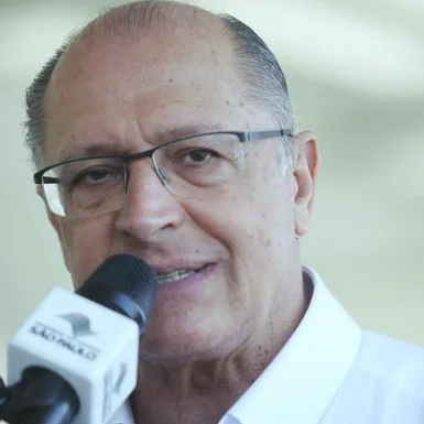 Alckmin: deixar escolha de presidenciável para abril é 'política de improviso'