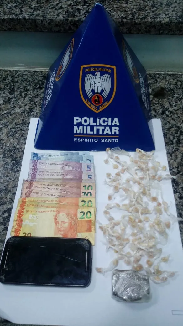 Polícia apreende mais de 100 pedras de crack em Canal de Guarapari