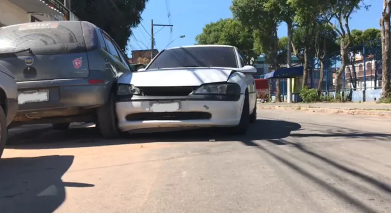 Suspeitos de praticar assaltos em Vila Velha fogem da PM, sofrem acidente e são presos