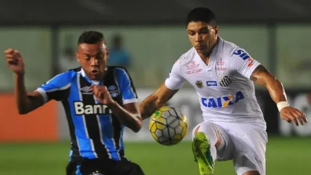 Renato celebra 'ano positivo' no Santos e ainda quer segundo lugar