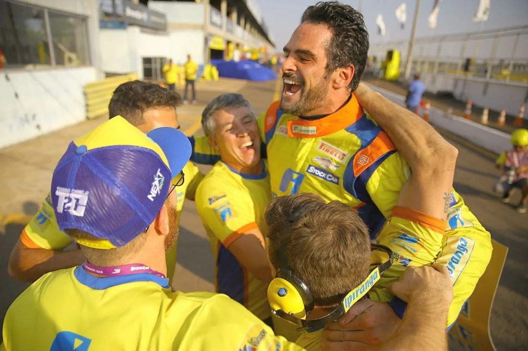 Thiago Camilo brilha e crava a pole na etapa de Londrina da Stock Car