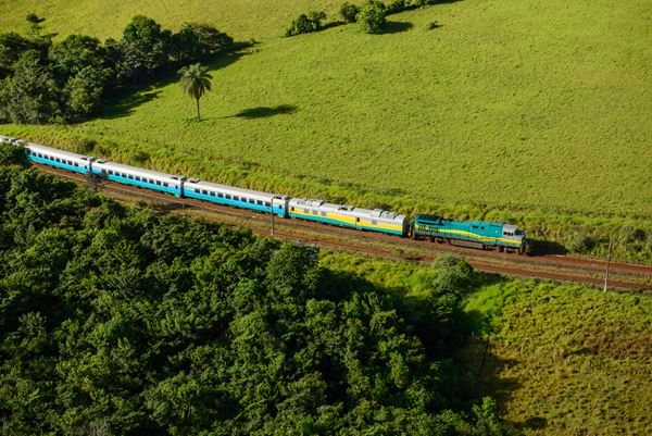 Vale suspende viagens de trem por falha em sinalização da ferrovia Vitoria-Minas