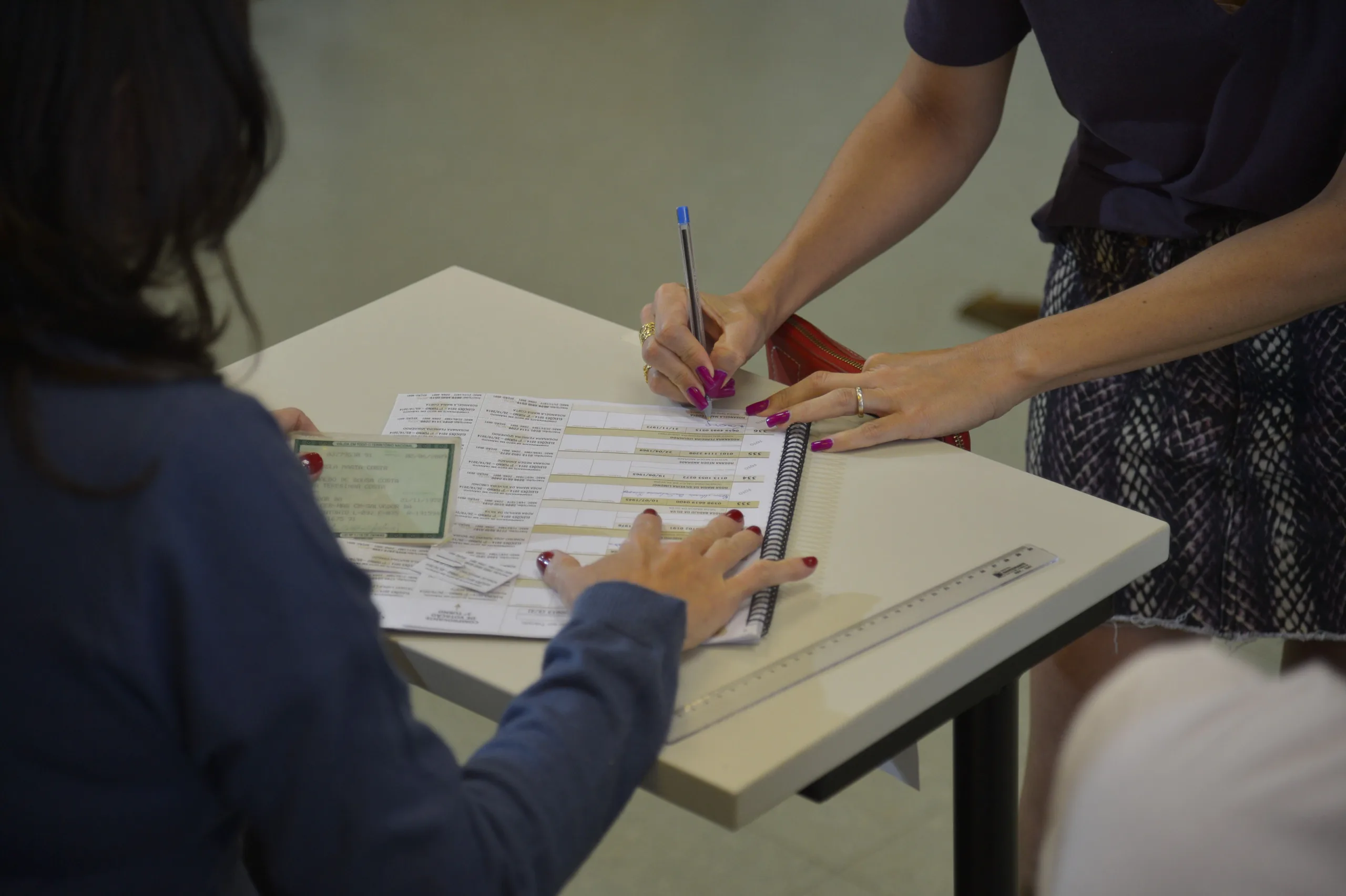 Seção de Jaguaré substitui urna eletrônica por cédulas de papel, diz TSE