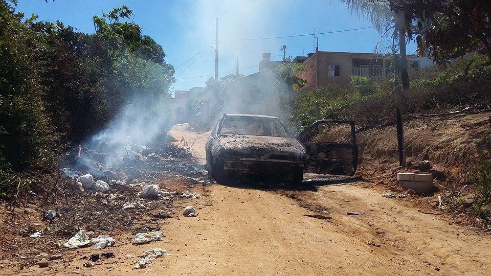 Suspeito de assassinato é agredido e tem veículo incendiado em Itapemirim