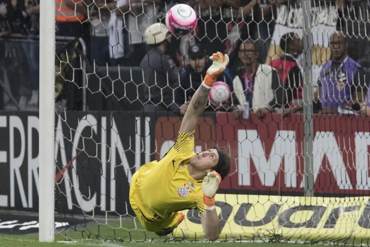 Corinthians bate São Paulo nos pênaltis e está na final do Paulistão