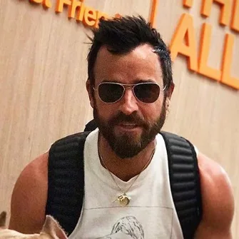 Justin Theroux estaria se preparando para se mudar para casa de Emma Stone