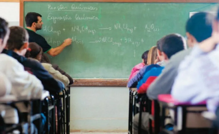 Professores da rede estadual vão receber bônus desempenho nesta quarta-feira