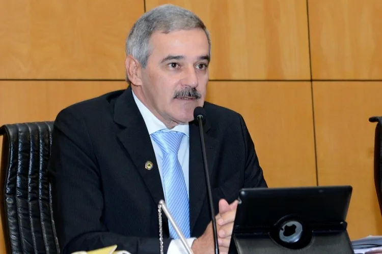 Guerino Zanon retorna à Assembleia mirando eleição para prefeitura de Linhares