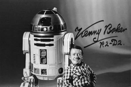 Kenny Baker, o R2-D2 de Star Wars, morre aos 81 anos