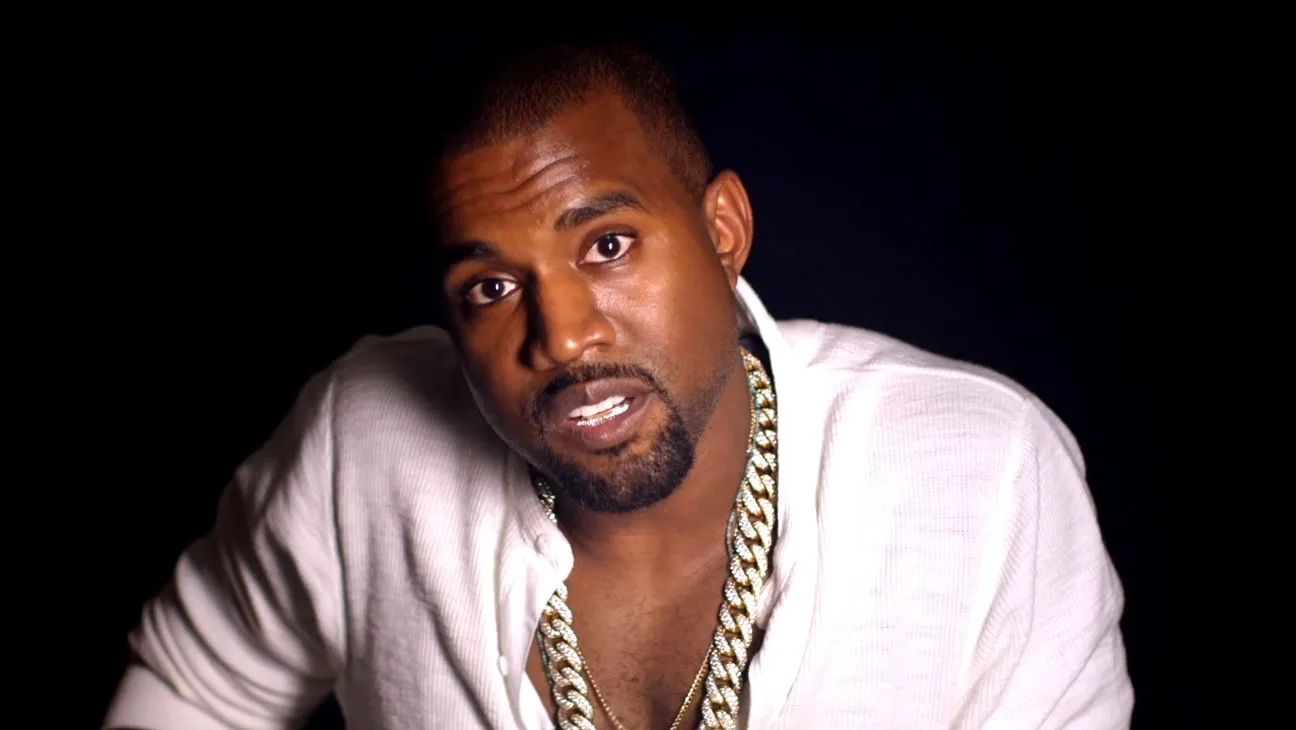 Kanye West cancela show e critica Beyoncé e Hillary Clinton