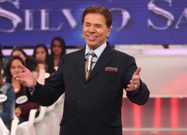 Silvio Santos aumenta recompensa para quem encontrar terno prata