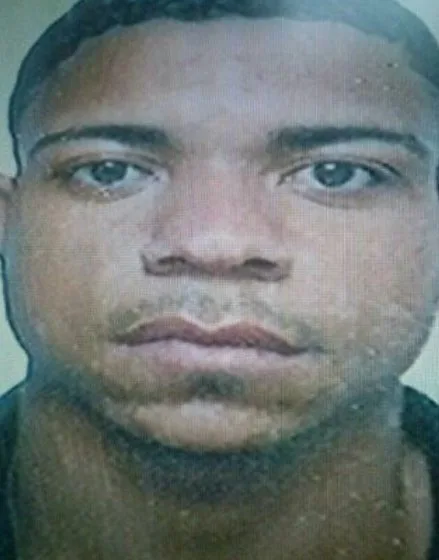 Homem é atropelado e arrastado por veículo durante tentativa de homicídio em Vitória