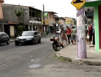 Homem é atingido por golpes de facão durante confusão com caminhoneiro na Serra