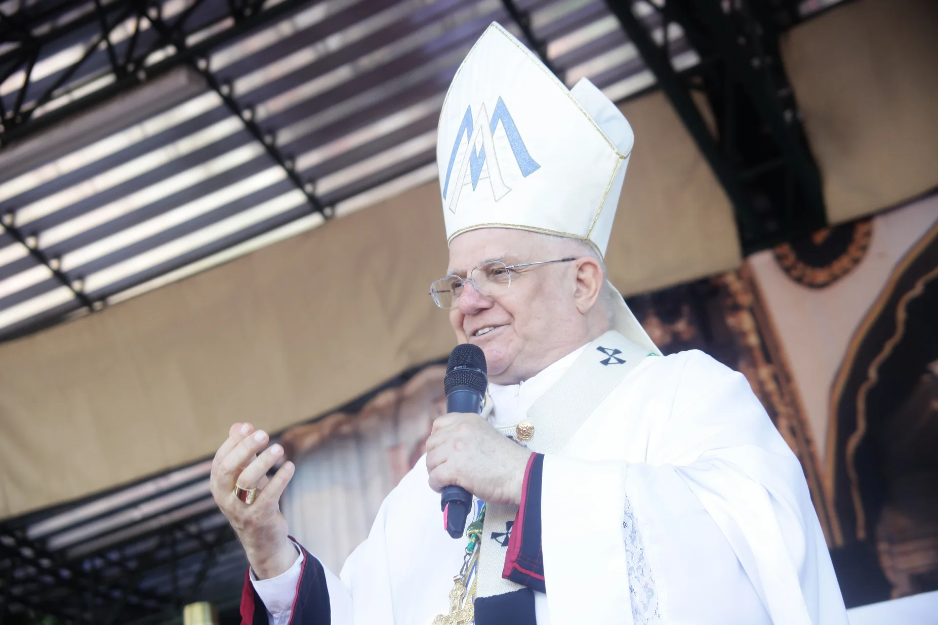 Dom Luiz Mancilha é sepultado em cripta da Catedral de Vitória