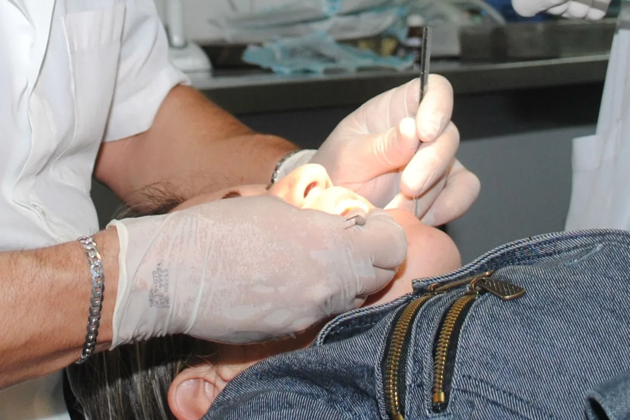 Dentistas da rede pública no sul do ES participam de capacitação sobre câncer de boca