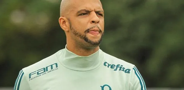 Dez dias após retorno, Felipe Melo recupera confiança do elenco