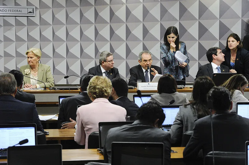 Comissão Especial do Senado ouve hoje autores do pedido de impeachment