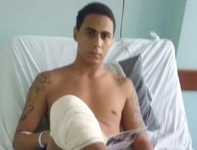 Detento arma emboscada em hospital, algema agente e foge com capangas em Vila Velha