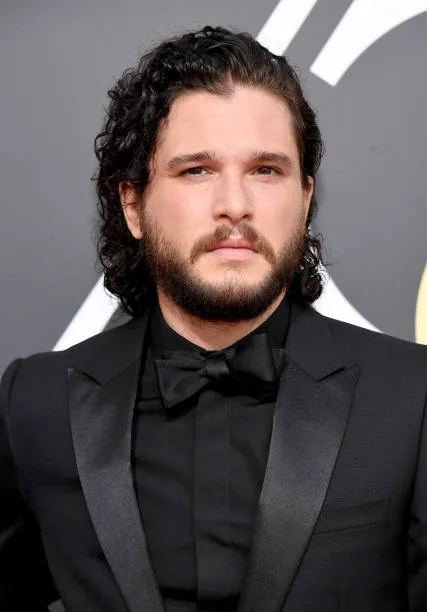 Kit Harington é expulso de bar em Nova York após beber demais e criar confusão