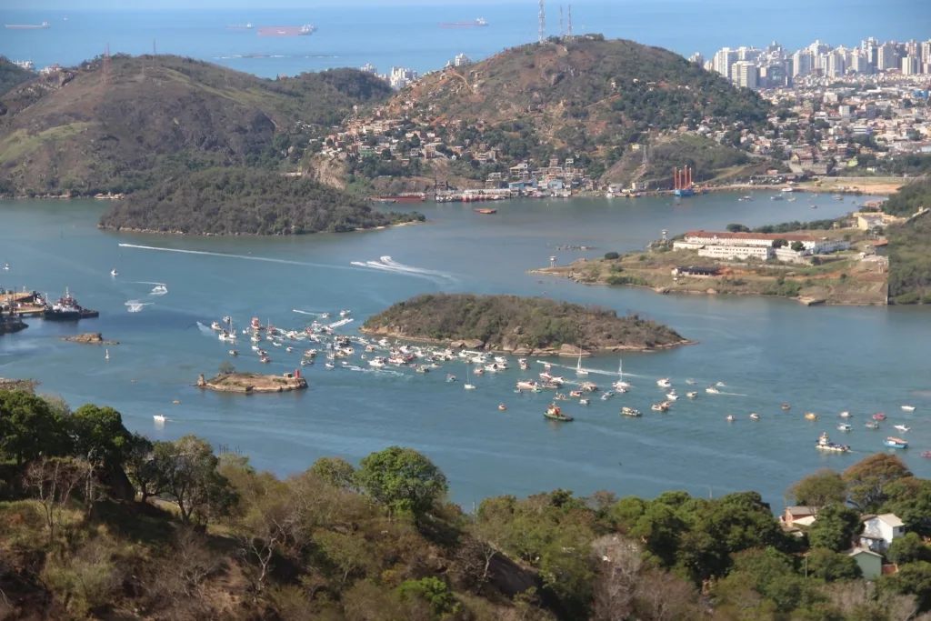 Nova lei extingue pagamento da taxa sobre terrenos de marinha para moradores de baixa renda