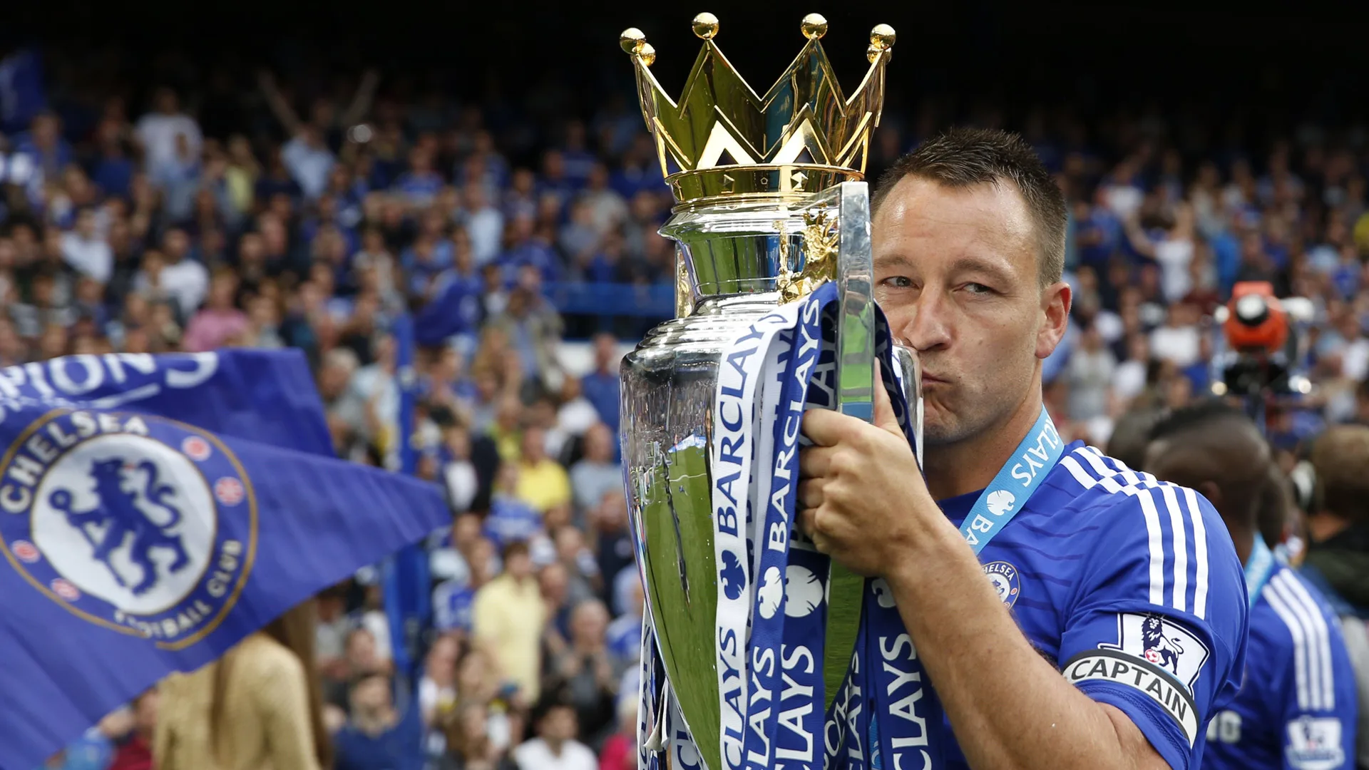 Chelsea’s English defender John Terry kisses the Premier League trophy after the English Premier League football match between Chelsea and Sunderland at Stamford Bridge in London on May 24, 2015. Chelsea were officially crowned the 2014-2015 Premier League champions. AFP PHOTO / ADRIAN DENNIS RESTRICTED TO EDITORIAL USE. NO USE WITH UNAUTHORIZED AUDIO, VIDEO, DATA, […]