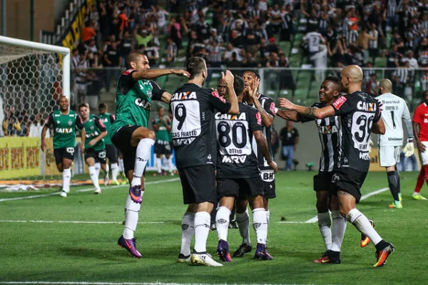 Victor agradece apoio após falha e Marcelo exalta vaga do Atlético em outra final