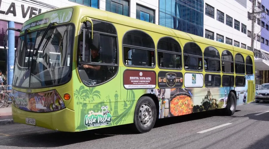 Ônibus turístico começa a operar em Vila Velha. Saiba os valores e como funciona!