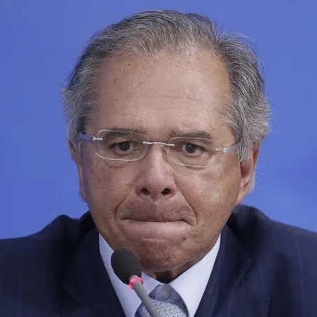 Ministério cometeu 'engano' ao não prever a continuidade da pandemia, diz Guedes