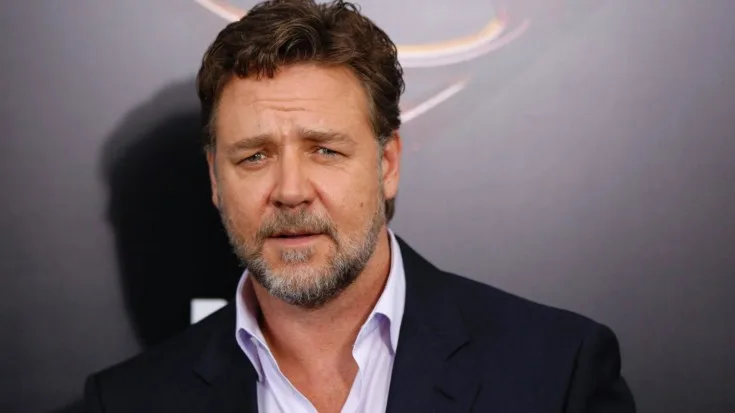 Russell Crowe cancela show de sua banda no Brasil e desabafa: 'Frustrante'