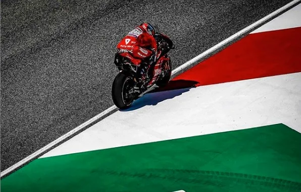 Petrucci supera Márquez e Dovizioso para ganhar pela primeira vez na MotoGP