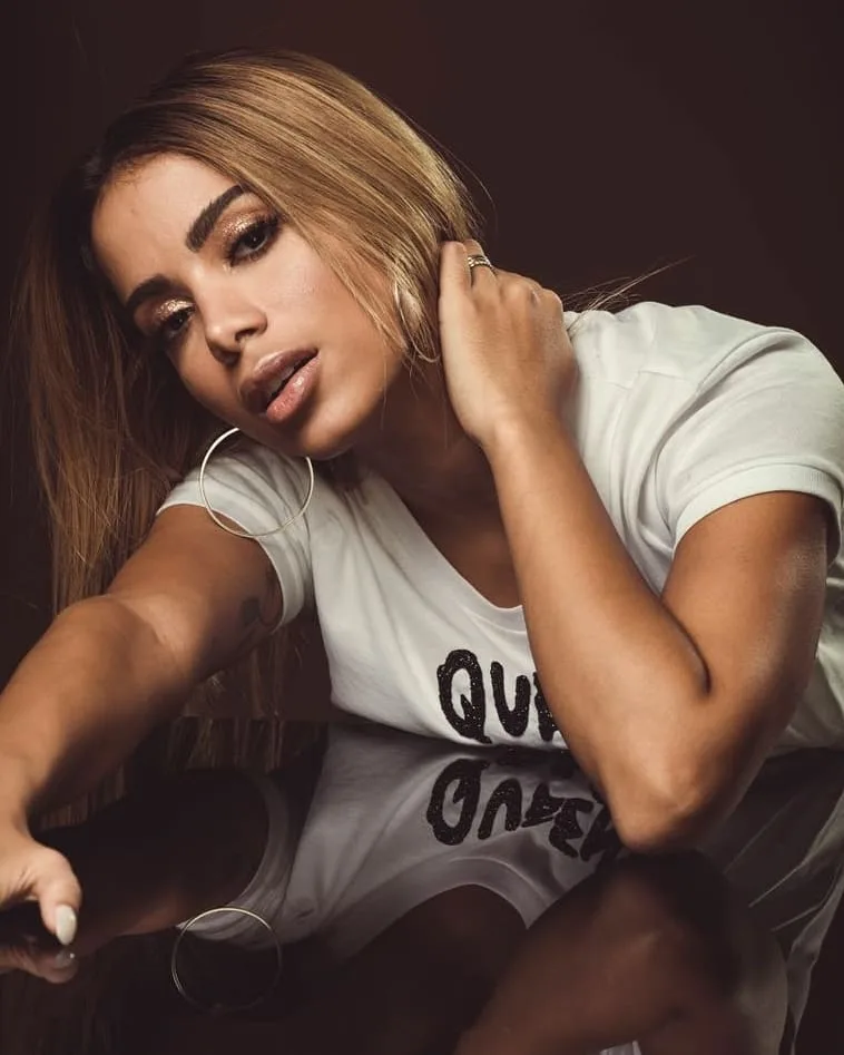 Anitta fará show no primeiro dia da SPFW