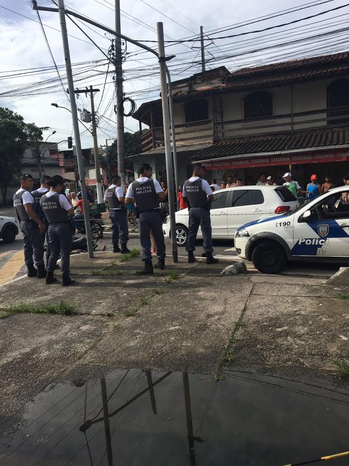 Homem é assassinado em plena luz do dia no Trevo de Capuaba, em Vila Velha