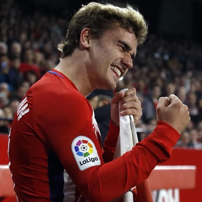 Griezmann desconversa sobre futuro e assessoria francesa se irrita com perguntas