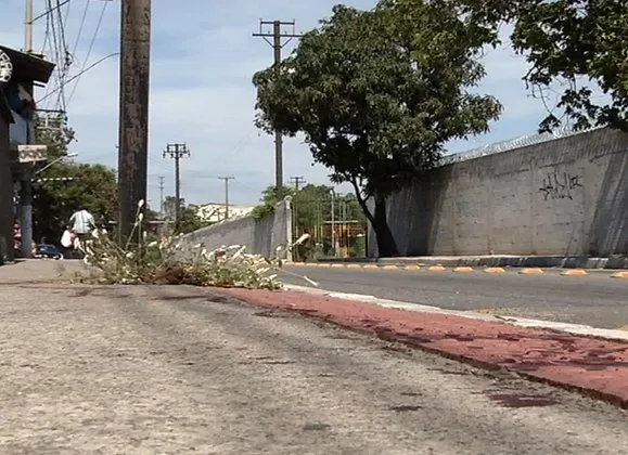 Jovem é assassinado com 16 tiros dentro da própria casa em Vila Velha