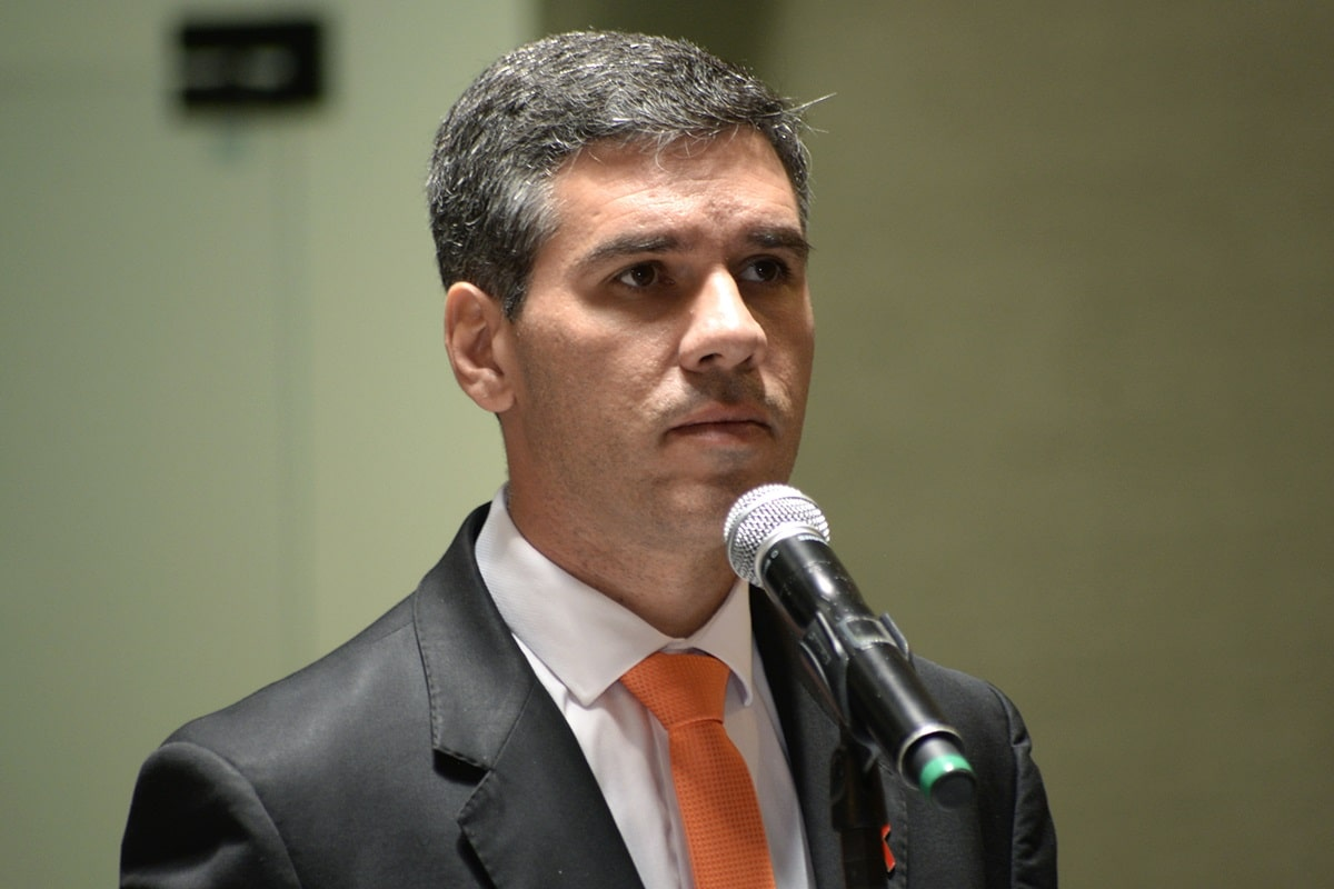 Rodrigo Coelho será aposta de Hartung para presidir a Assembleia