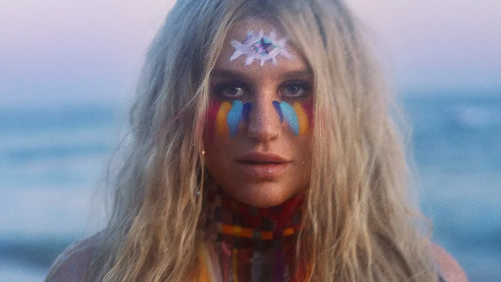 Kesha lança novo álbum e clipe para a música título, 'Rainbow'