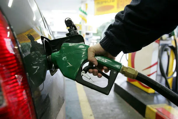 Petrobras anuncia quedas de 2,60% no preço da gasolina e de 0,20% no diesel